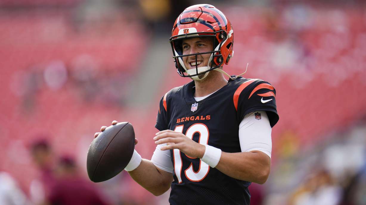 FILE - Cincinnati Bengals quarterback Trevor Siemian works out prior to an NFL preseason football game between the Cincinnati Bengals and the Washington Commanders, Saturday, Aug. 26, 2023, in Landover, Md. The New York Jets are adding veteran quarterback Trevor Siemian to the practice squad, according to a person with knowledge of the decision. The move is pending a physical for the 31-year-old Siemian, the person told The Associated Press on condition of anonymity because the team hadn't announced the signing.
