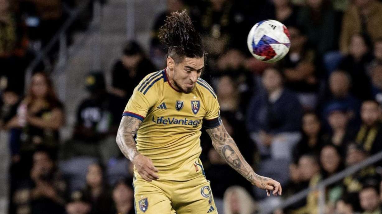 Chicho Arango rises up for a header against LAFC.