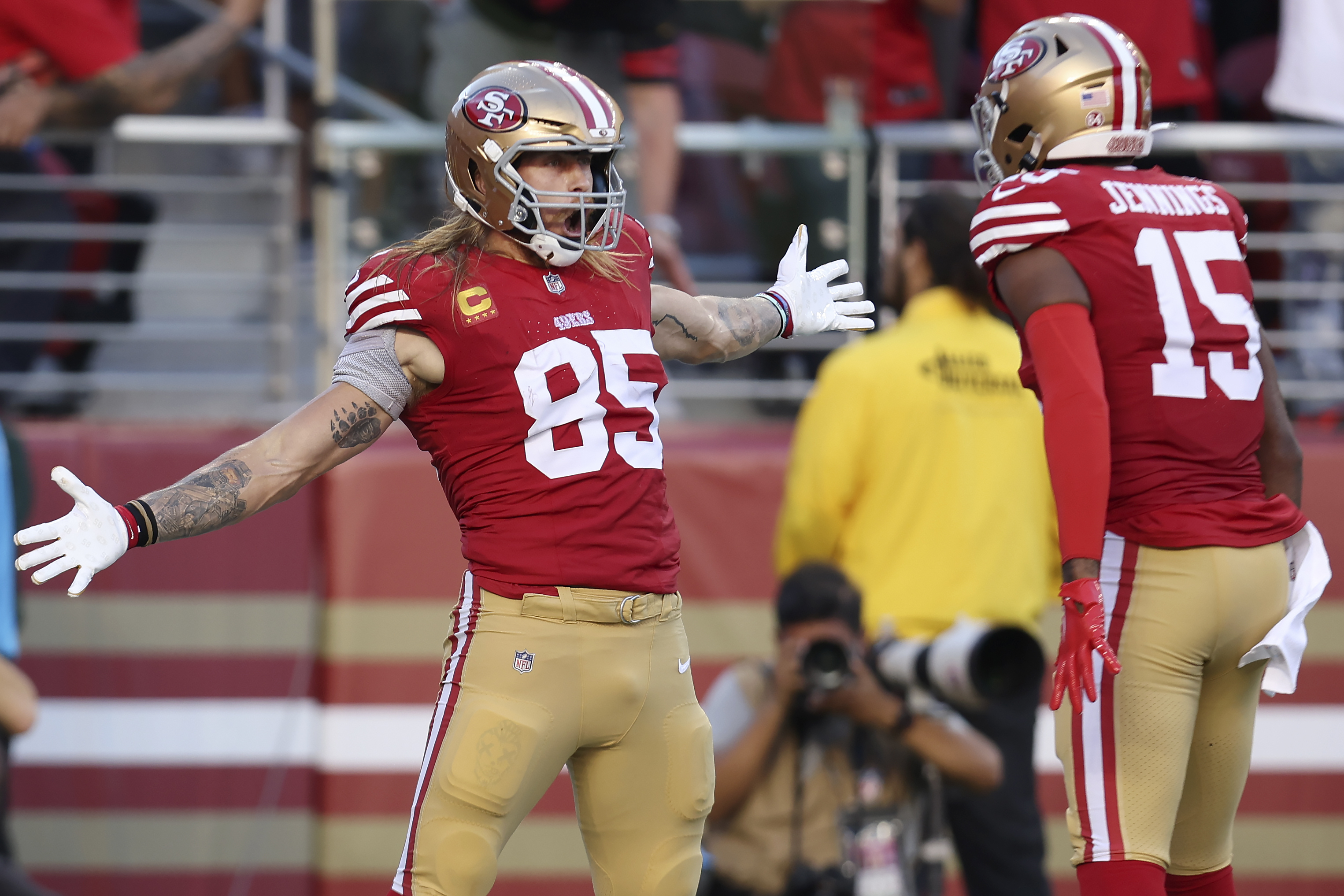 Fred Warner owned the Dallas Cowboys in dominant San Francisco 49ers win -  Deseret News