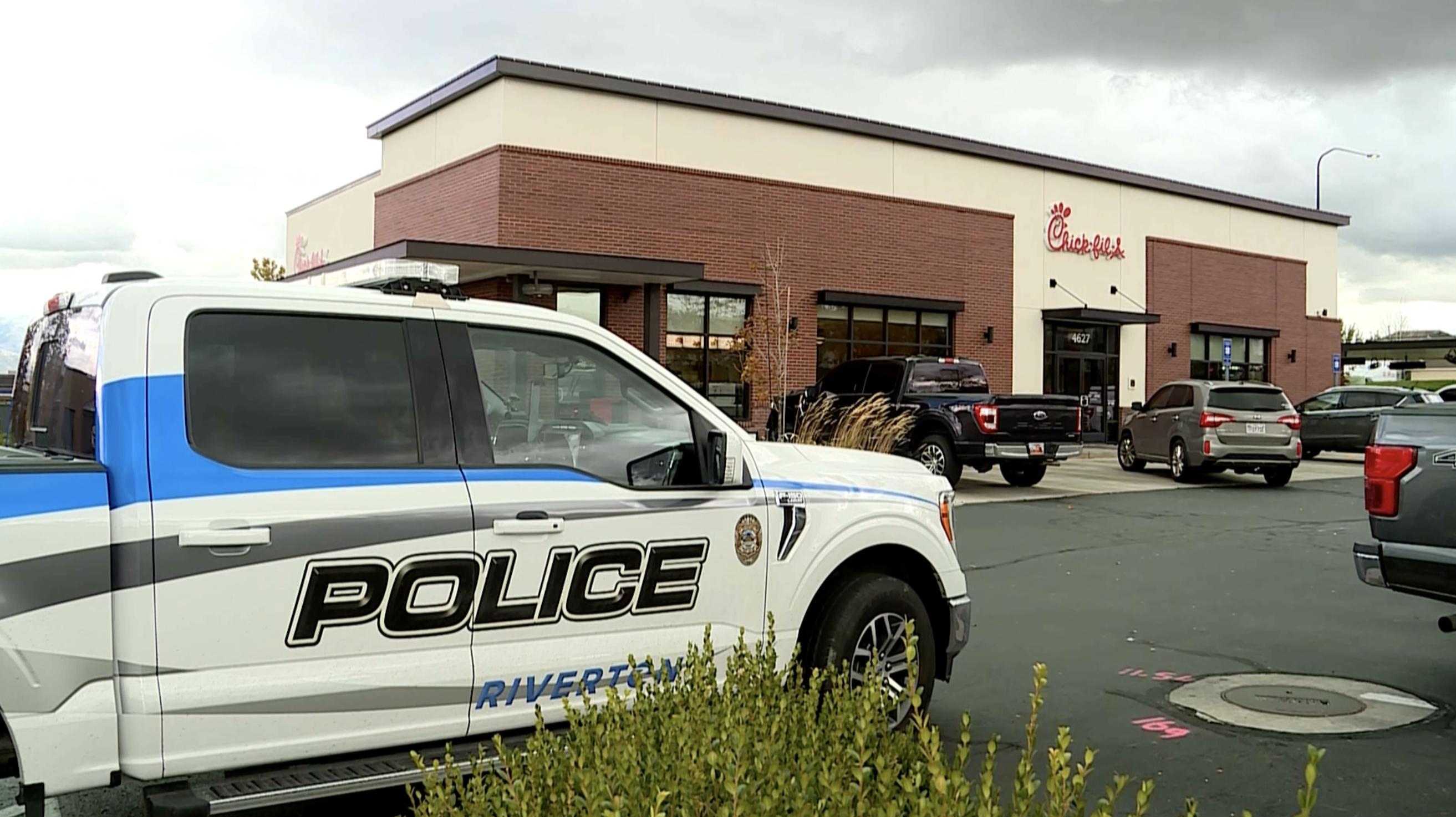 Maintenance worker electrocuted at Riverton ChickfilA