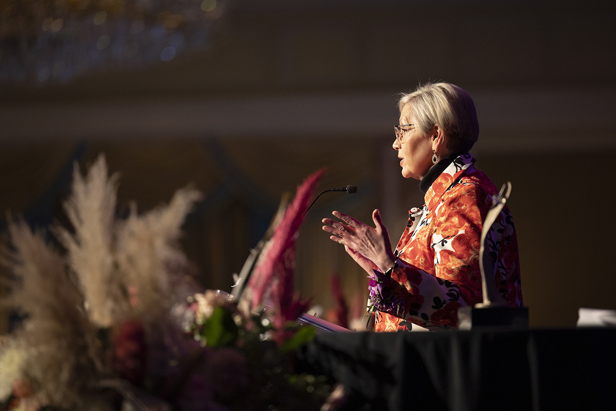 4 professional and personal benefits of attending the Women & Business Conference