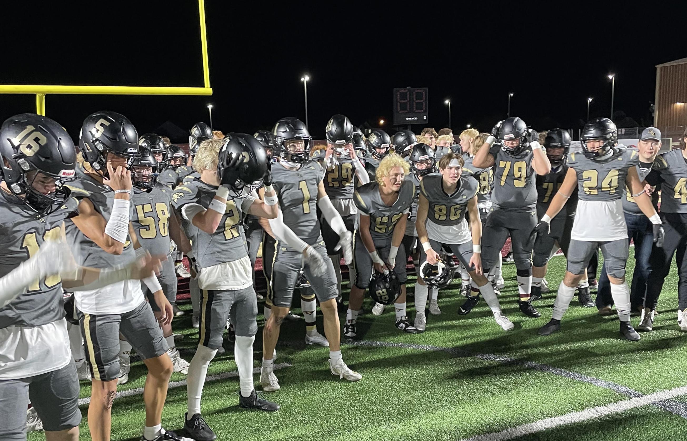 Maple Mountain erupts late for 35-13 first round win over Viewmont