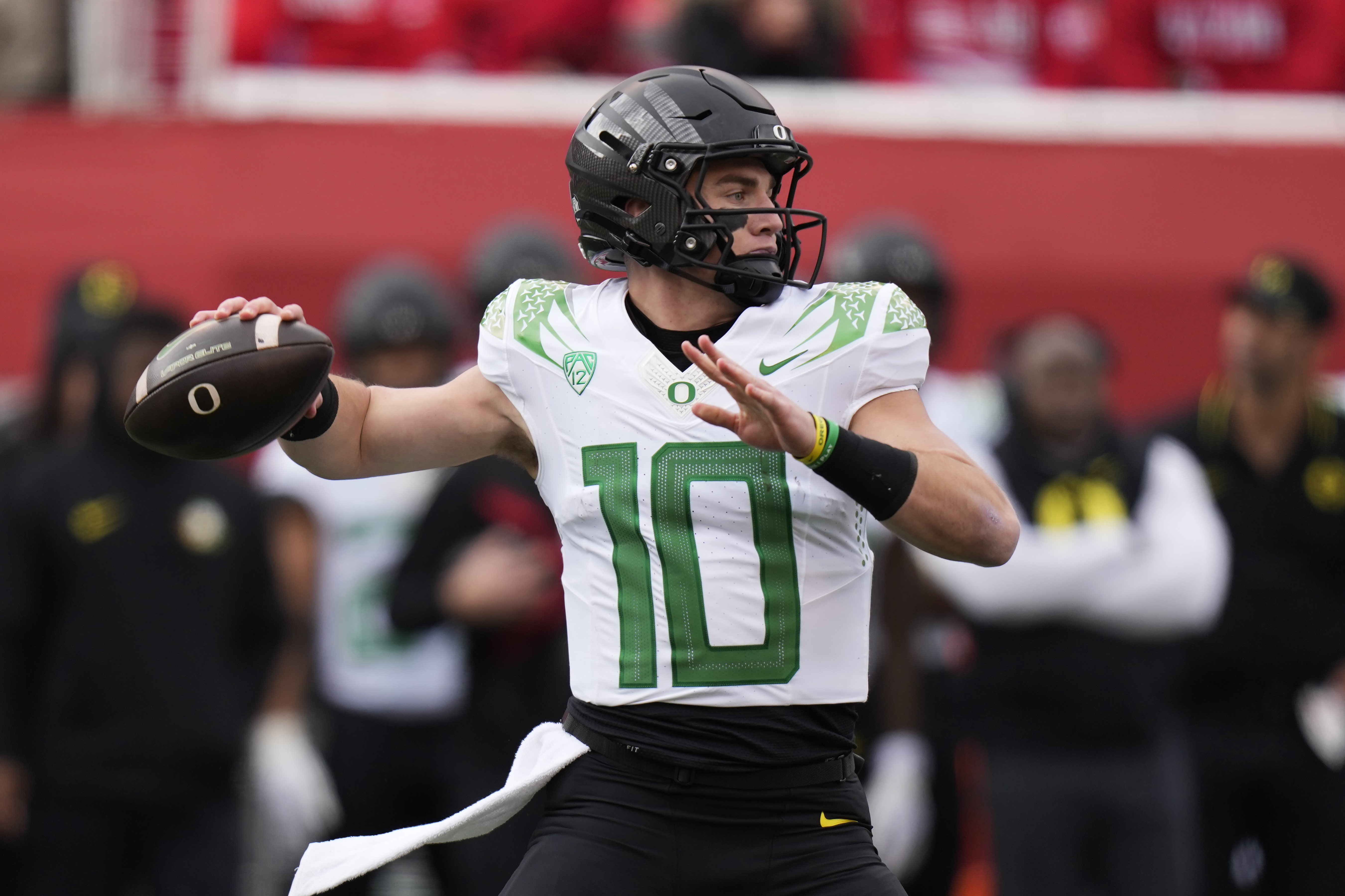 Oregon quarterback Bo Nix (10) throws during the first half of an NCAA college football game against Utah Saturday, Oct. 28, 2023, in Salt Lake City. 