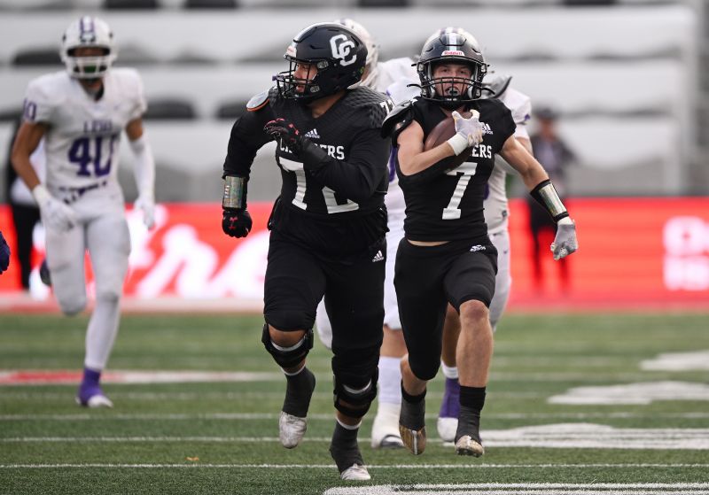 6A Semifinal Bryton Brady scores 7 TDs in Corner Canyon rout of