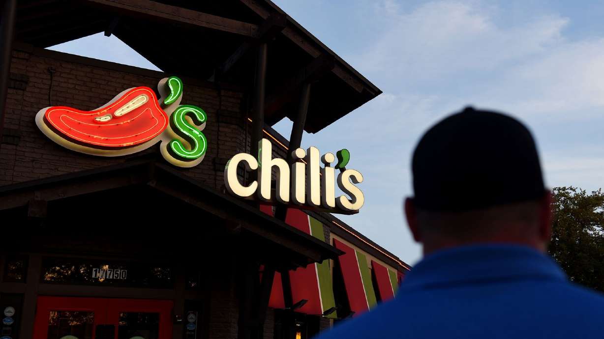 Chili’s is bringing back its “I want my baby back, baby back, baby back … ribs” jingle for a new advertising campaign.