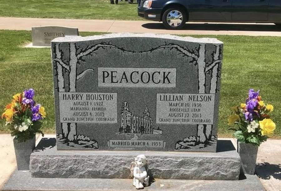 Harry and Lillian Peacock’s burial site.