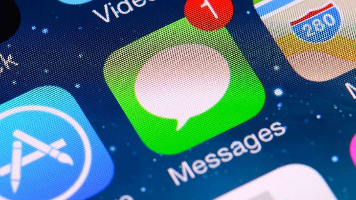 The long-standing battle over the iOS’ blue and Android’s green text bubbles will soon take a more friendly turn.
