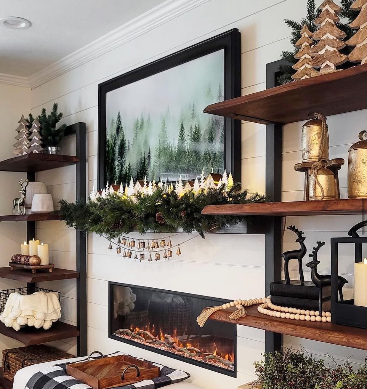 Living room must-haves for a festive and cozy home