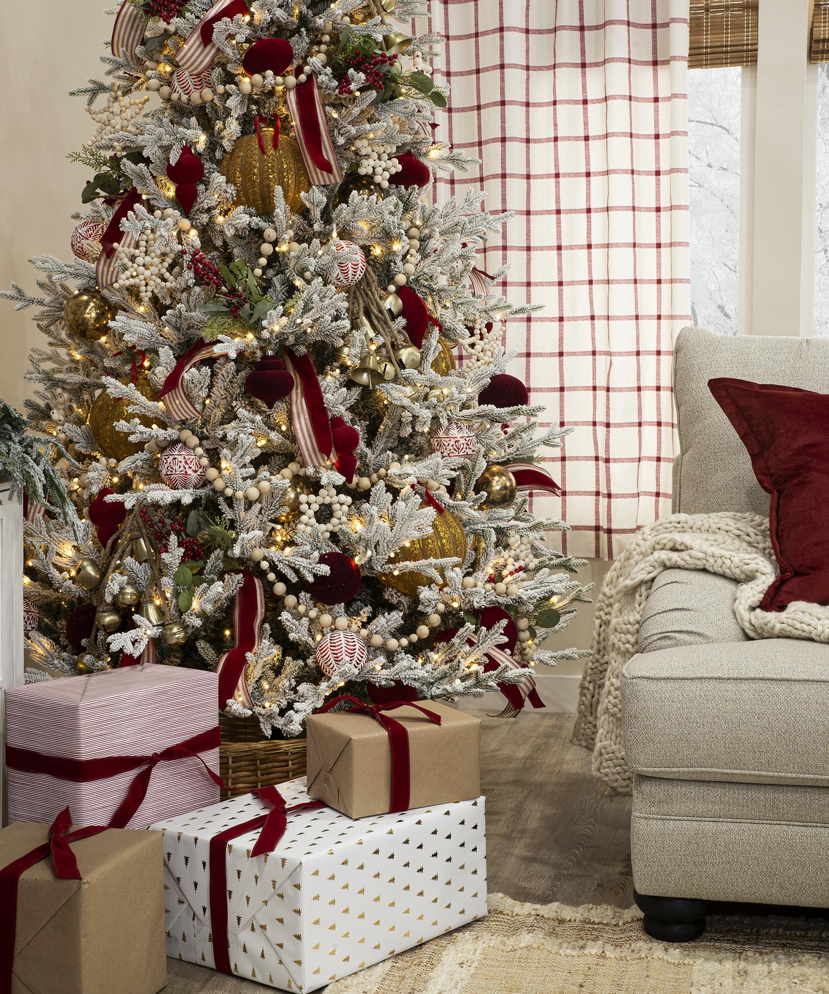 Living room must-haves for a festive and cozy home