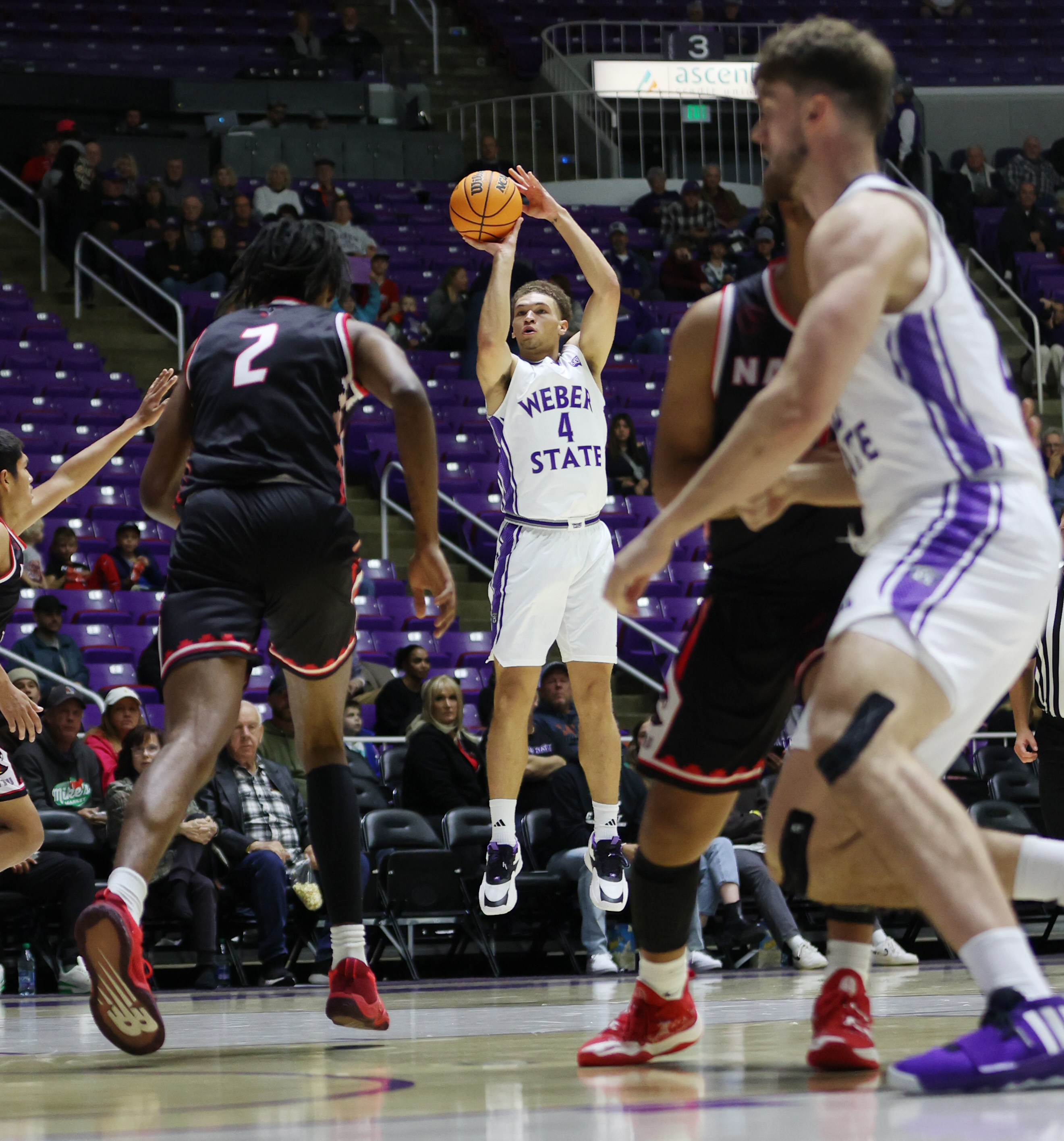 Verplancken propels Weber State to 107-45 rout of Navajo Tech