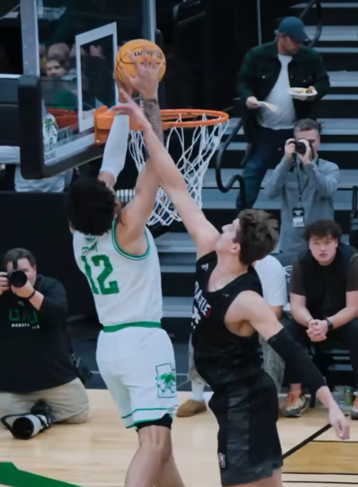 Final moments lean in favor of Utah Valley men's basketball with 78-72 win over Seattle 