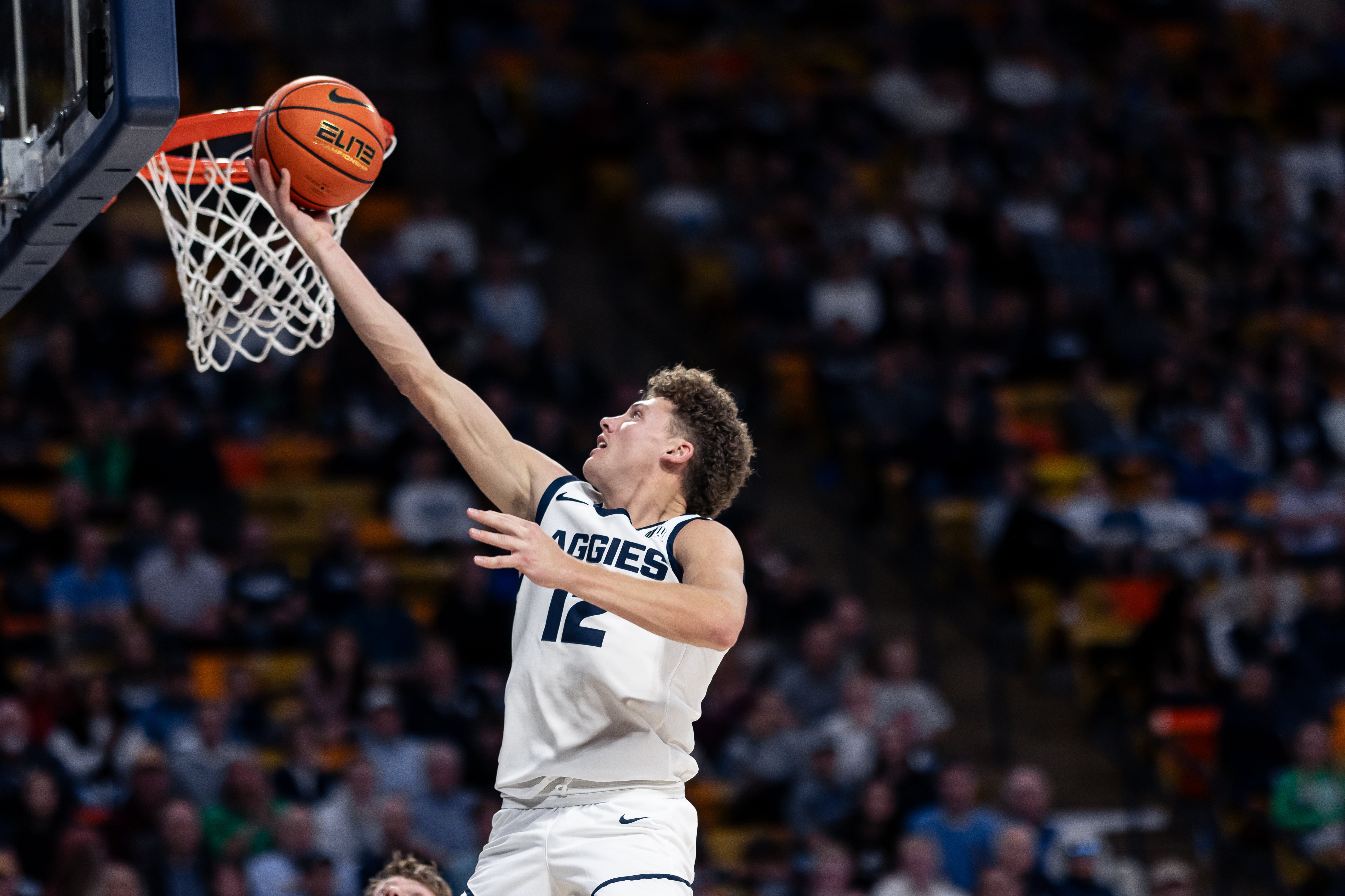 No. 22 Utah State beats Air Force 72-60 in penultimate home game