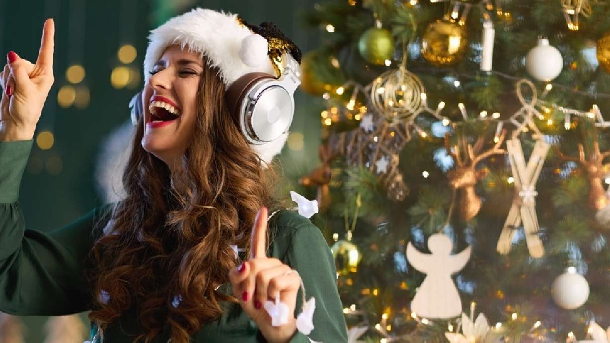 QUIZ: Can you fill in the Christmas song lyrics?