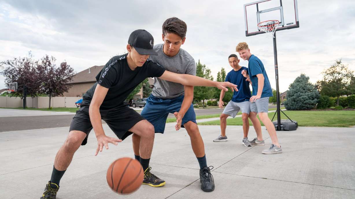 Why a basketball hoop is a great gift for your teens and kids