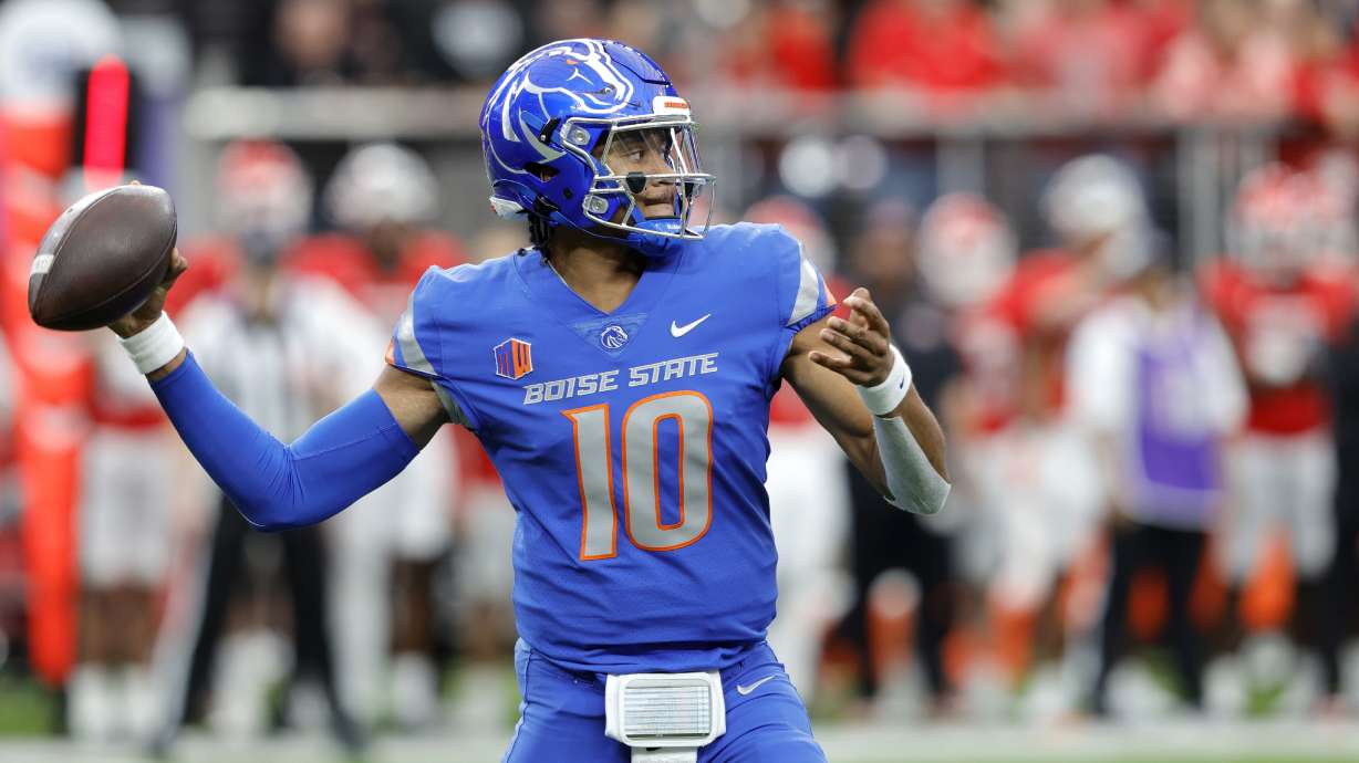 Boise State quarterback Taylen Green (10) passes during the first half of the Mountain West championship NCAA college football game against UNLV, Saturday, Dec. 2, 2023, in Las Vegas.