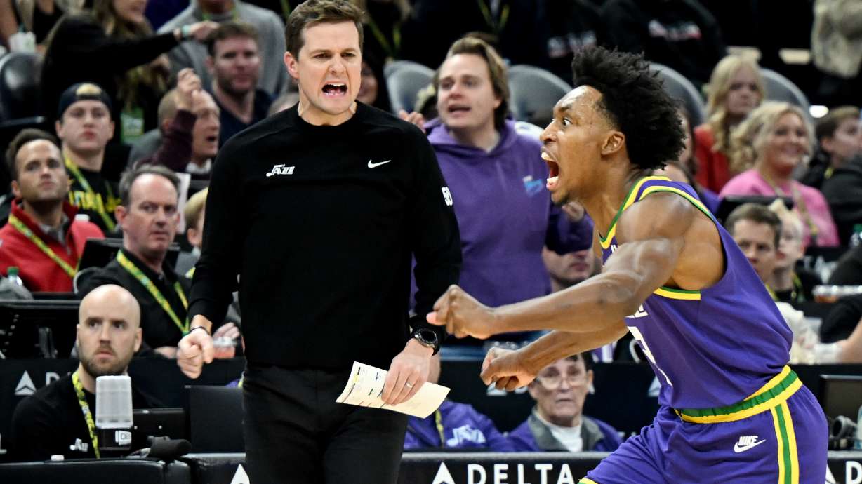 Utah Jazz guard Collin Sexton (2) and Utah Jazz Head Coach Will Hardy celebrate after Sexton forced a backcourt turnover as the Utah Jazz and the New York Knicks play at the Delta Center in Salt Lake City on Wednesday, Dec. 13, 2023.