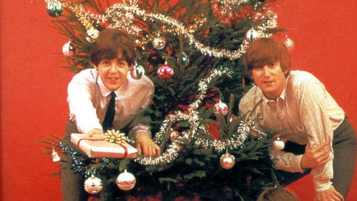 Paul McCartney having a "Wonderful Christmastime."