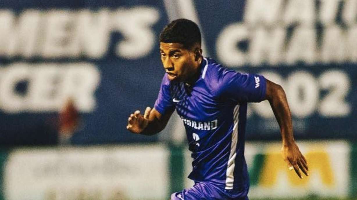 RSL draft pick Kevin Bonilla dribbles the ball with Portland.