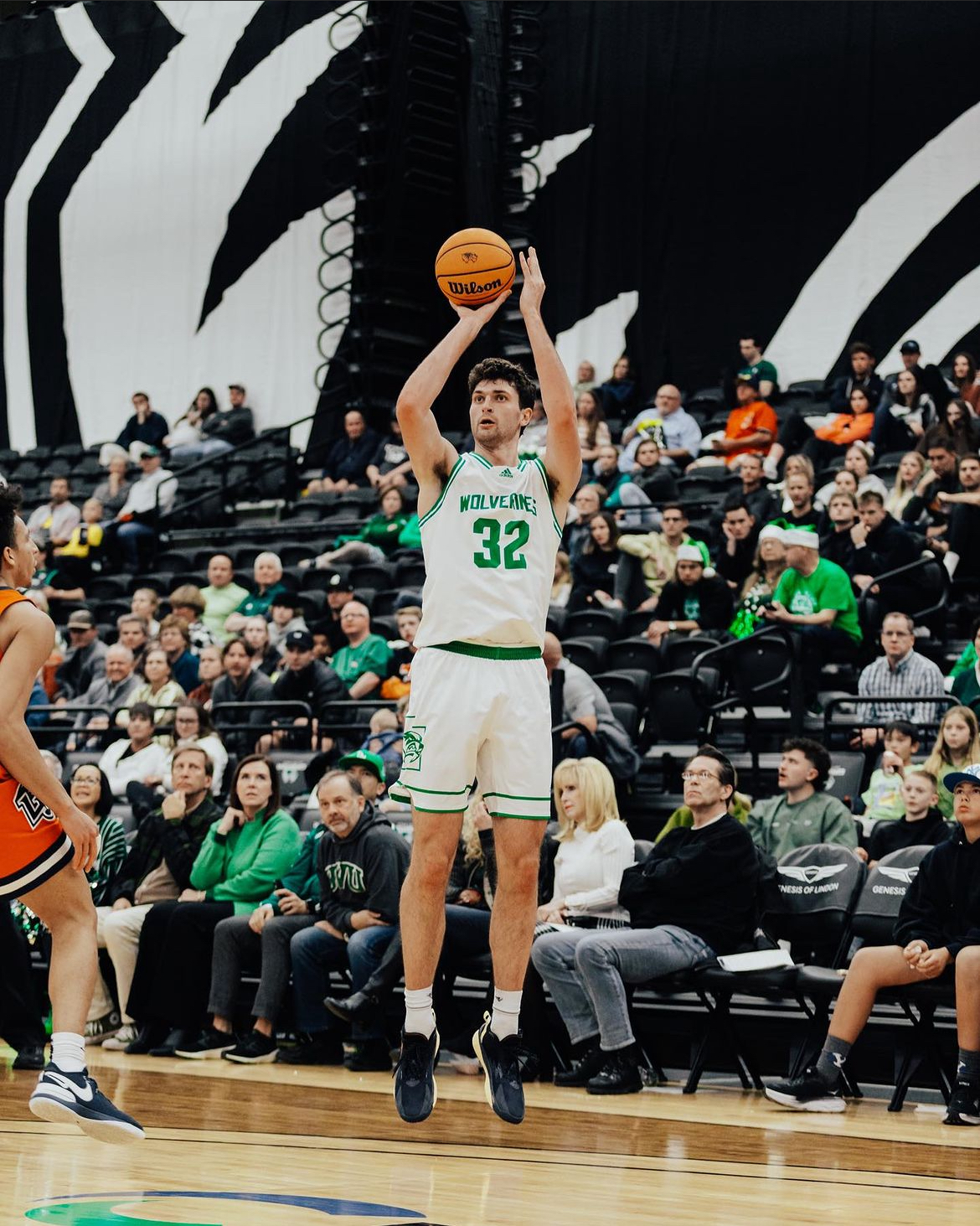 Utah Valley men's basketball falls 79-63 to Liberty at home