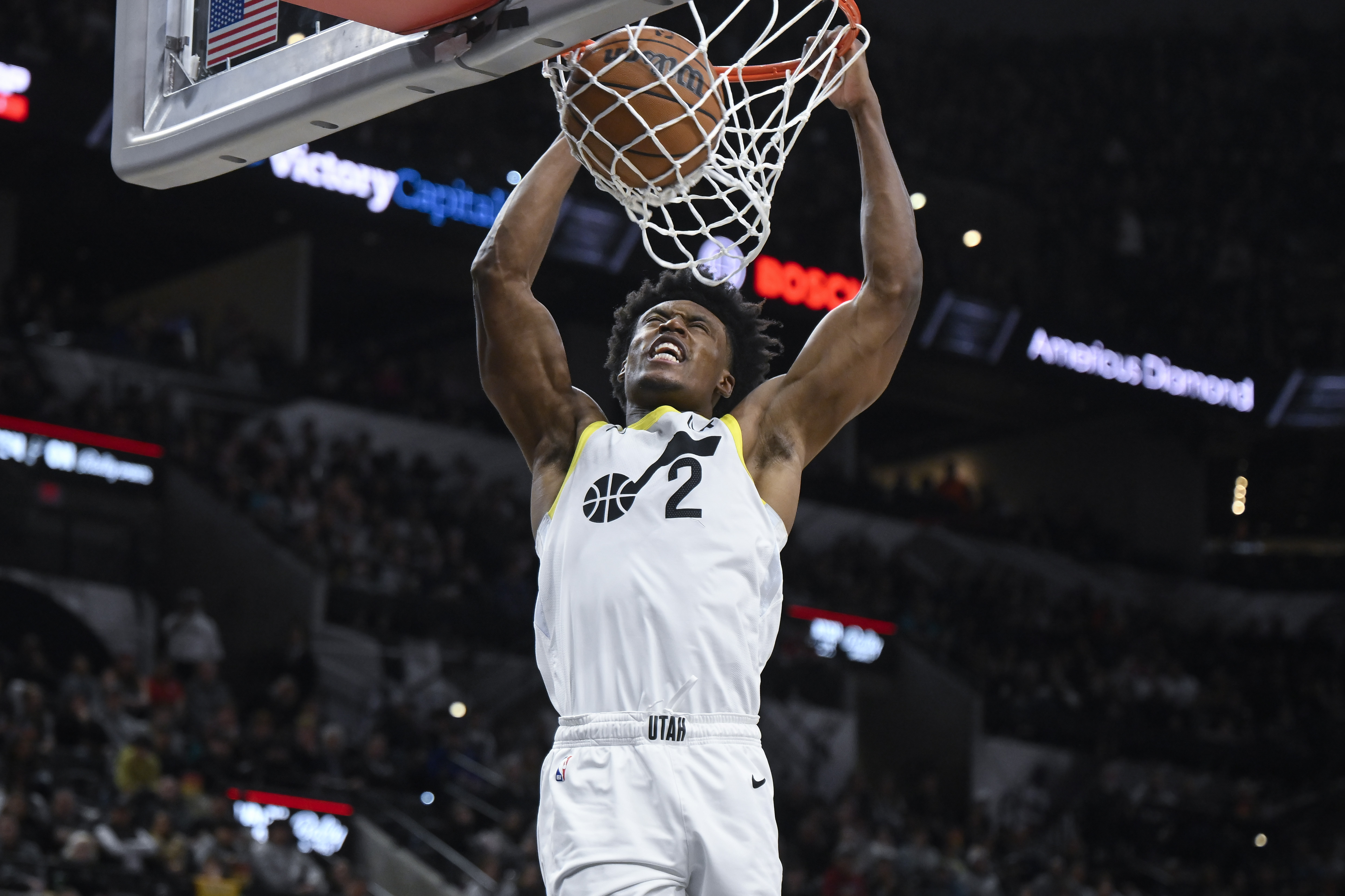Utah Jazz's Collin Sexton dunks during the second half of the team's NBA basketball game against the San Antonio Spurs, Tuesday, Dec. 26, 2023, in San Antonio. 