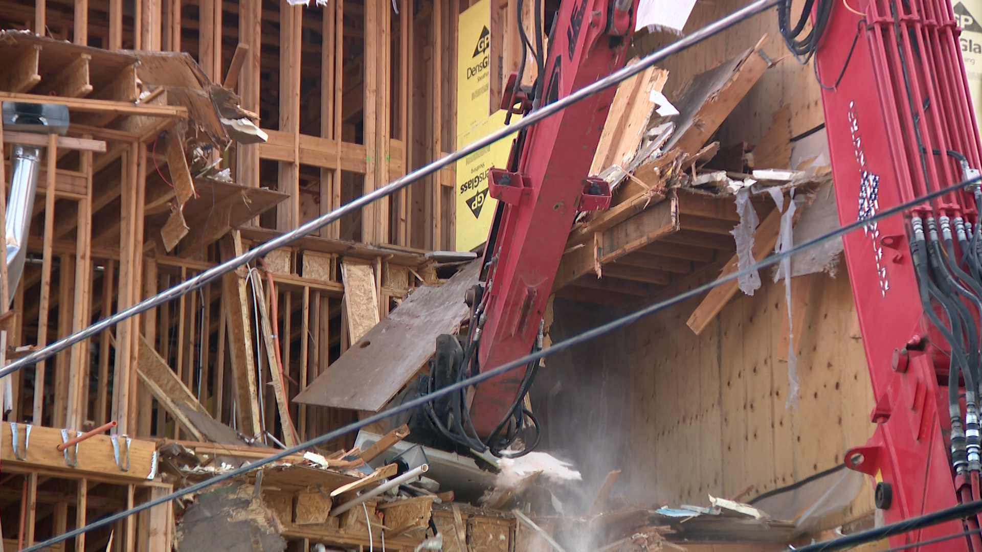 A demolition crew in Ogden started tearing down large pieces of the Union Walk Apartments early Thursday along 25th Street.
