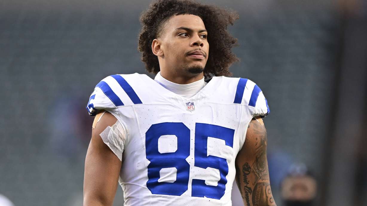 FILE - Indianapolis Colts tight end Drew Ogletree (85) walks off the field after an NFL football game against the Cincinnati Bengals on Sunday, Dec. 10, 2023, in Cincinnati. Ogletree was arrested on domestic violence charges on Friday, Dec. 29, according to court records.