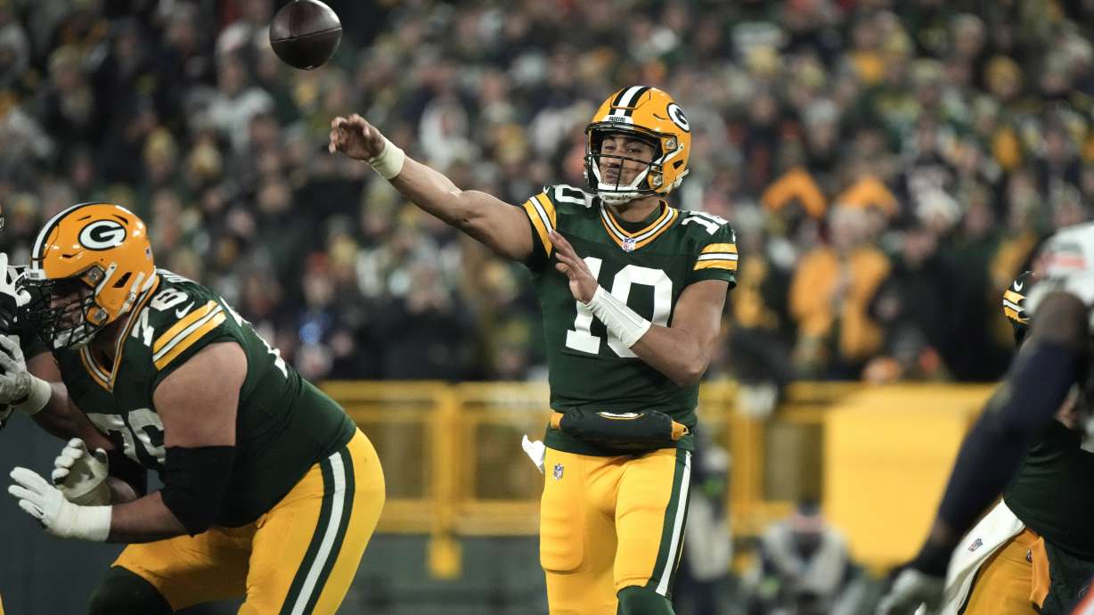 Green Bay Packers quarterback Jordan Love throws during the second half of an NFL football game against the Chicago Bears Sunday, Jan. 7, 2024, in Green Bay, Wis.