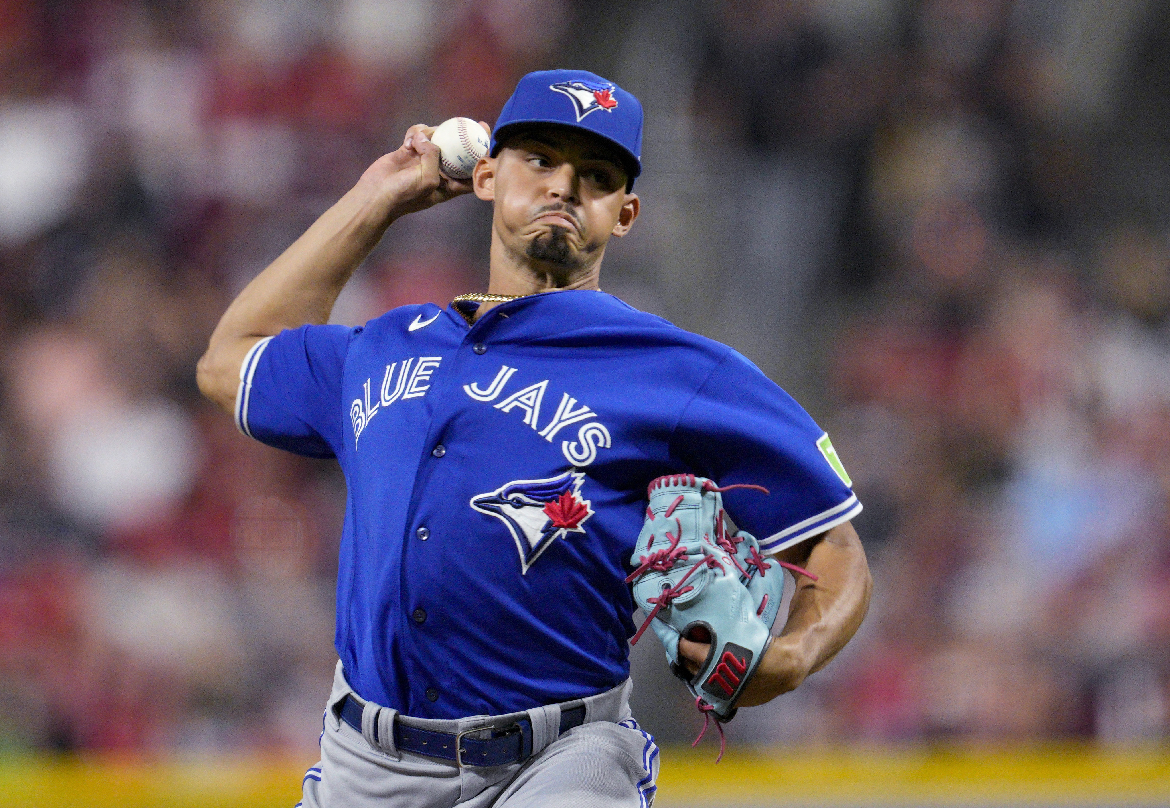 FILE - Toronto Blue Jays relief pitcher Jordan Hicks throws during the team's baseball game against the Cincinnati Reds in Cincinnati, Aug. 18, 2023. Hicks, a free agent, has reached agreement on a $44 million, four-year contract with the San Francisco Giants, a person with direct knowledge of the negotiations said Friday, Jan. 12, 2024. The person spoke on condition of anonymity because the deal still required a physical to be finalized. 