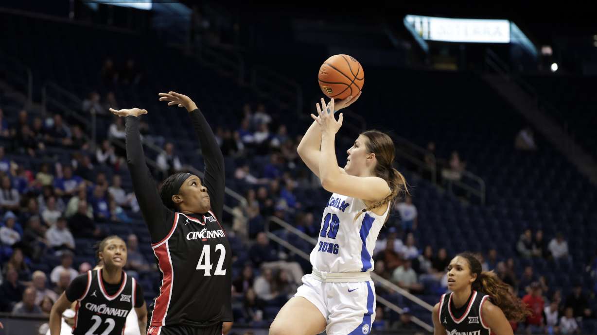 Η Kailey Woolston της BYU έβαλε το μπάσκετ σε αναμονή για 18 μήνες. τώρα είναι έτοιμη να κάνει στεφάνι