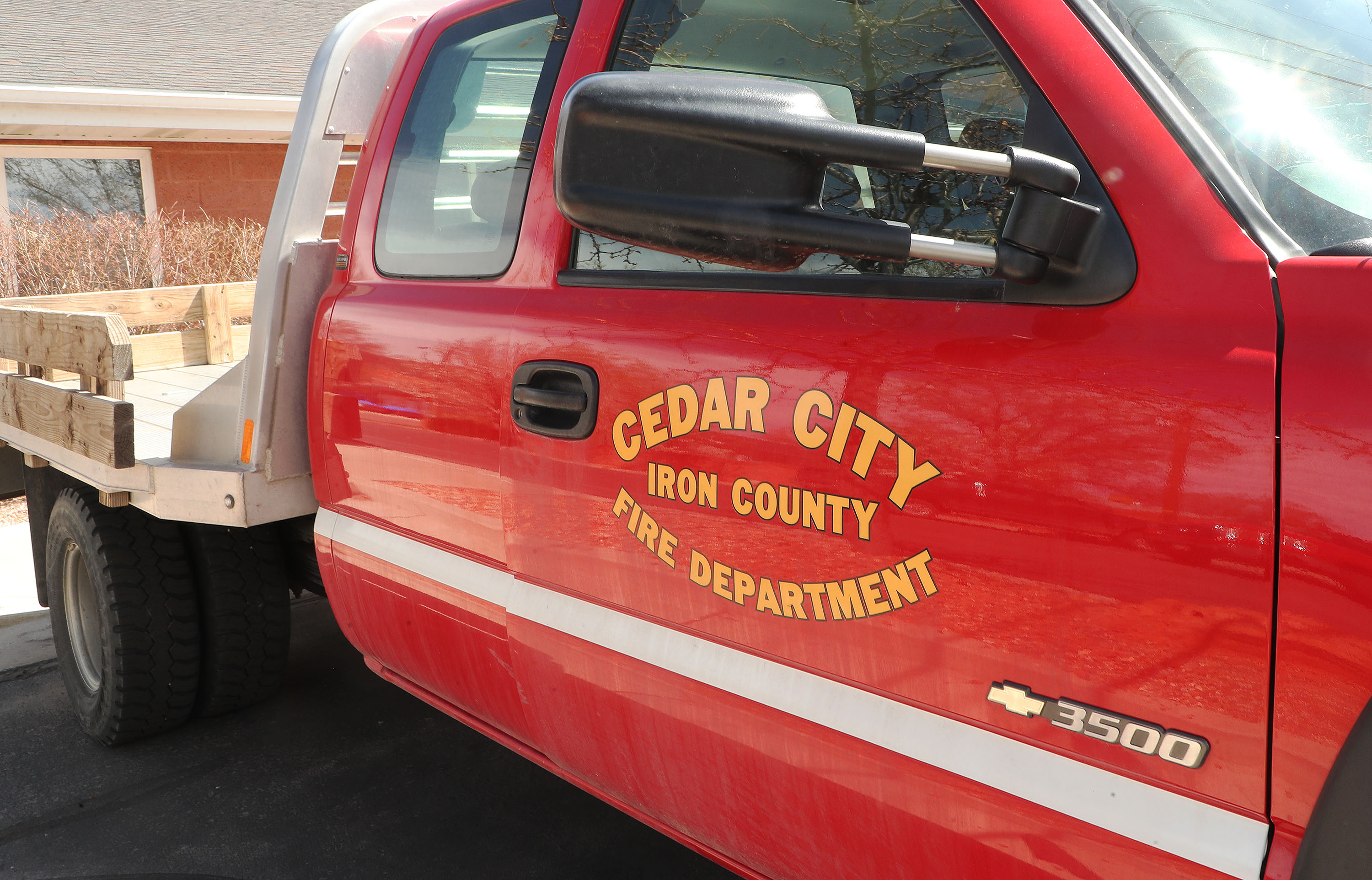 1 suspected dead in Cedar City fire, police say