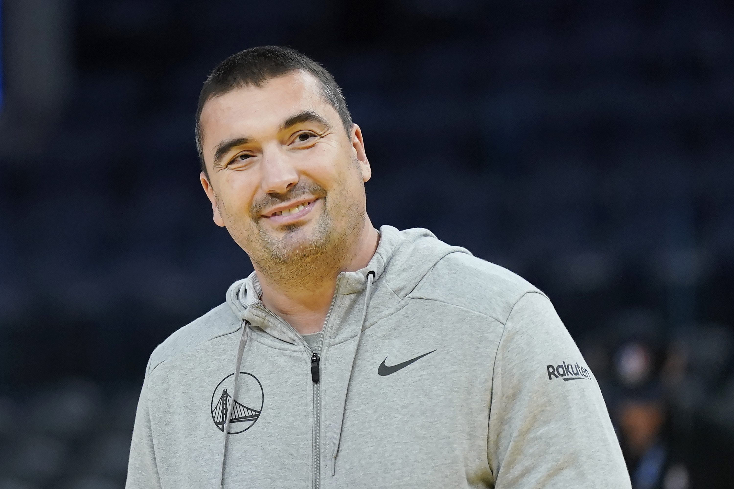 Jazz coach pays respects to Golden State assistant coach Dejan Milojevic in pre-game tribute