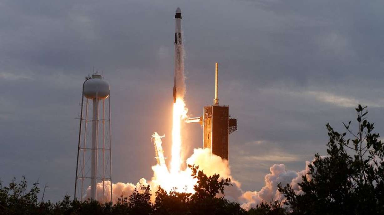 Į kosminę stotį atvyksta keturi astronautai, įskaitant pirmąjį turką
