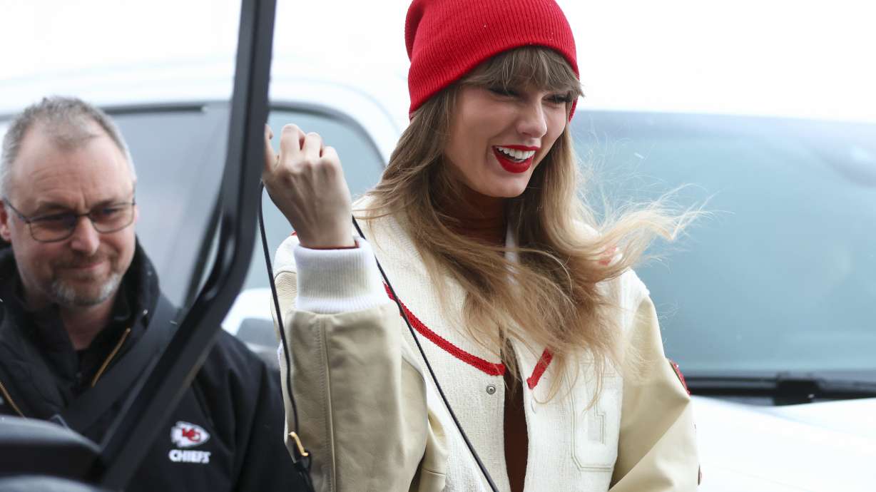 Taylor Swift arrives at Highmark Stadium to watch an NFL AFC division playoff football game between the Buffalo Bills and the Kansas City Chiefs, Sunday, Jan. 21, 2024, in Orchard Park, N.Y.