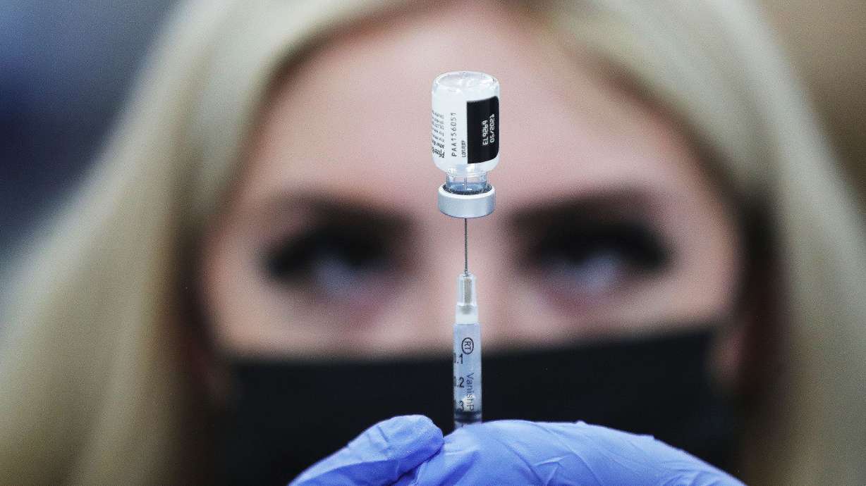 A new CDC report looks at the effectiveness of the latest round of COVID-19 boosters.