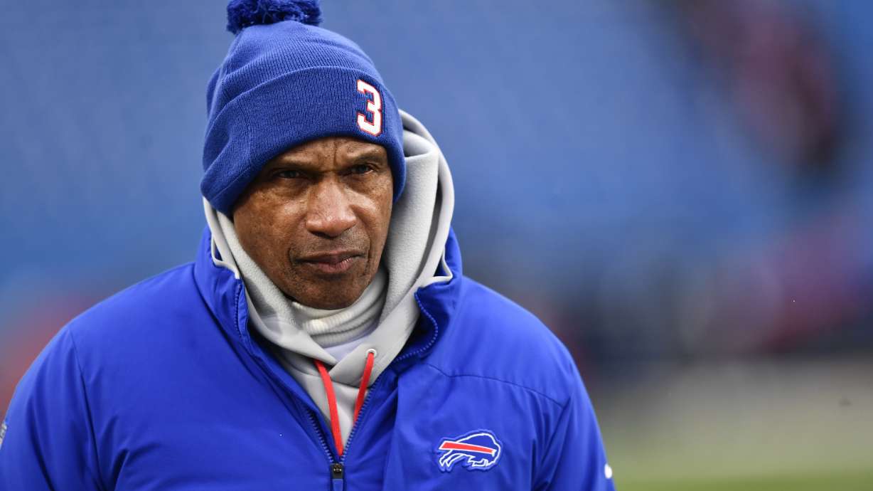 FILE -Buffalo Bills defensive coordinator Leslie Frazier wears the number 3 in support of safety Damar Hamlin during practice before an NFL football game against the New England Patriots, Sunday, Jan. 8, 2023, in Orchard Park, N.Y. Veteran NFL coach Leslie Frazier is expected to join the Seattle Seahawks as an associate head coach, two people with knowledge of the hire told The Associated Press on Friday, Feb. 2, 2024.