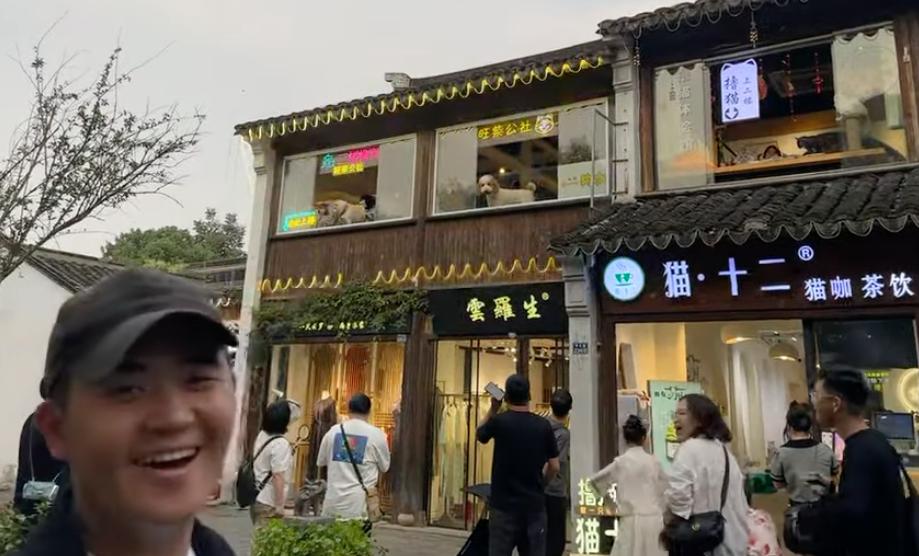 Man exhibits barking skill that brings all the dogs to the windows in this Oct. 20, 2023, video from Suzhou, Jiangsu, China.