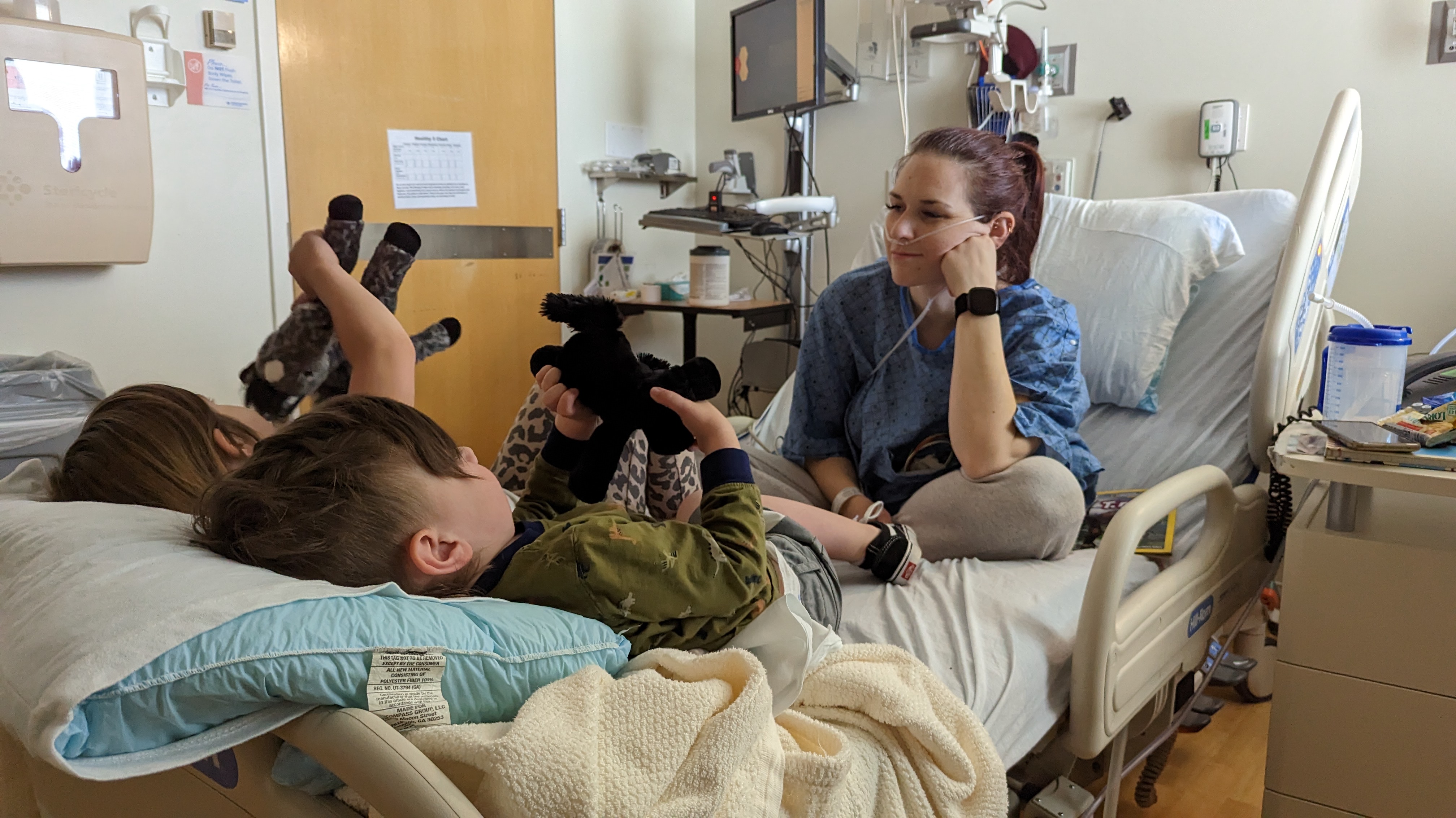 Todd Smith's wife, Rachel, and their two children.