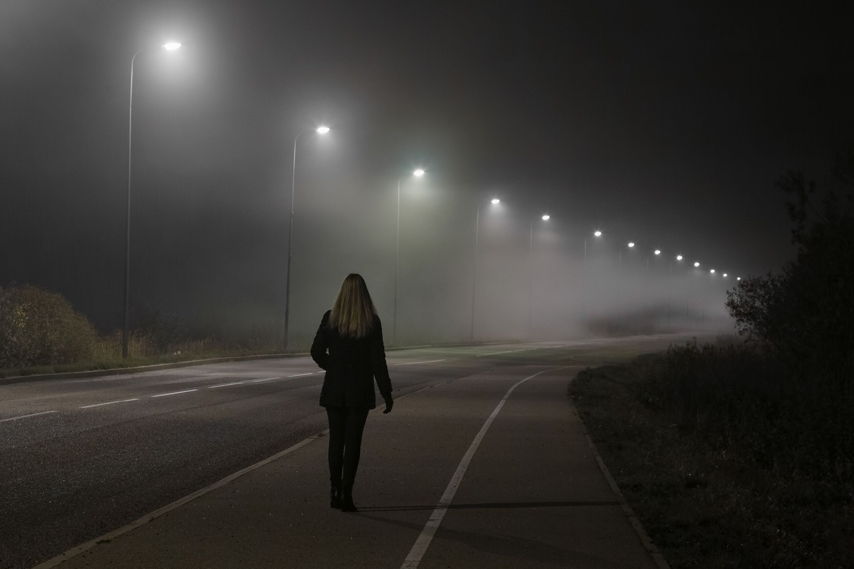 New research from BYU shows women are wary and scan their surroundings for hints of danger while out walking at night. Unsurprisingly, perhaps, men plow forward toward their destinations.