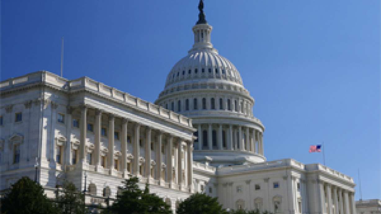 Delta, Northwest defend proposed combination in Washington