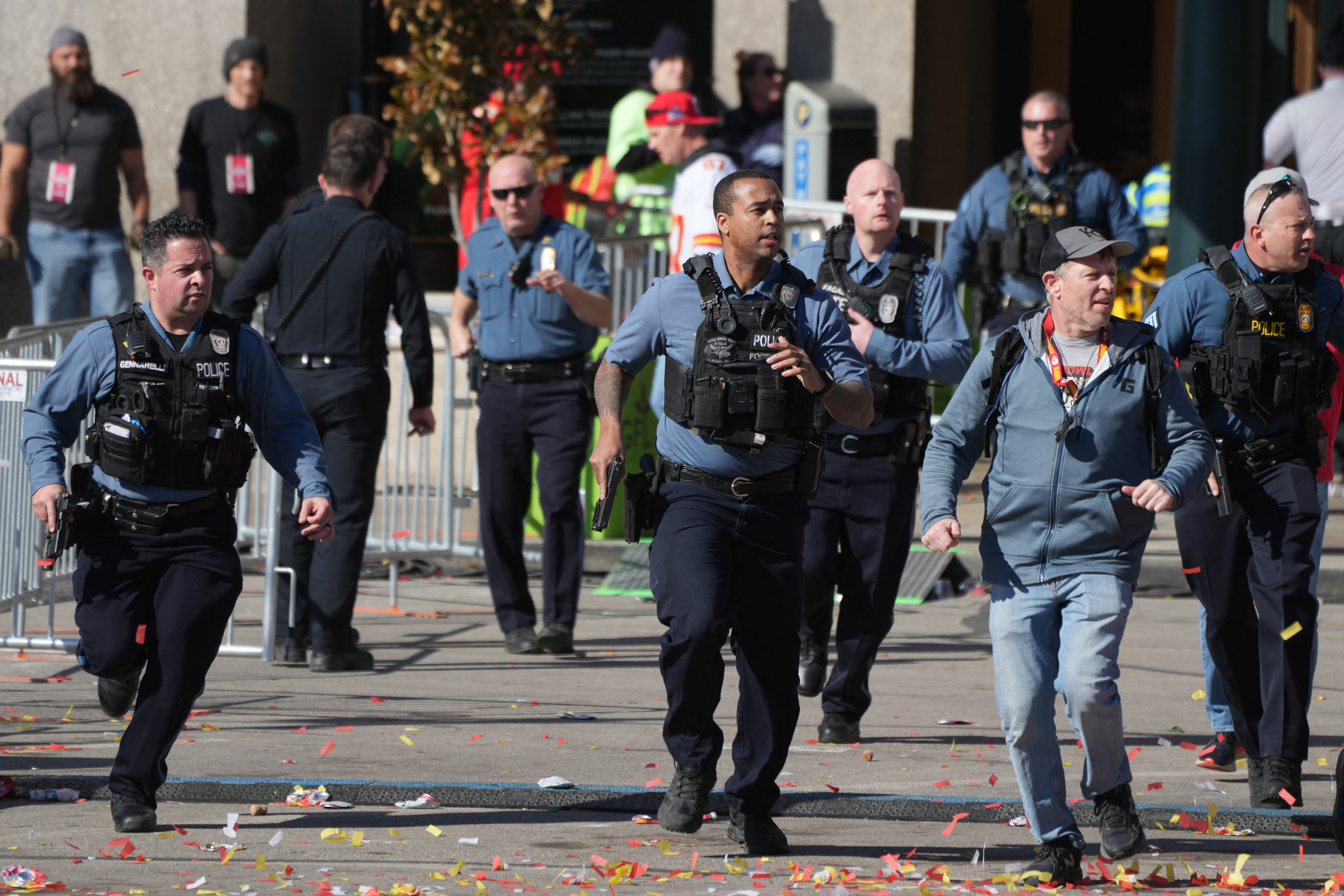 1 killed, several wounded by gunfire near Kansas City Super Bowl parade - Vimarsana News