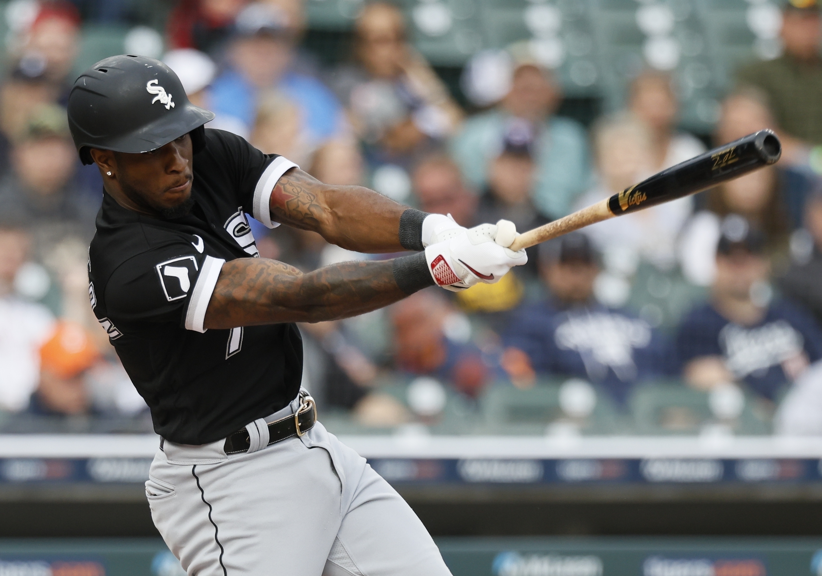 FILE - Chicago White Sox's Tim Anderson (7) bats against the Detroit Tigers during the first inning of a baseball game Saturday, Sept. 9, 2023, in Detroit. Veteran shortstop Tim Anderson has agreed to sign a one-year deal worth $5 million with the Miami Marlins. The deal is pending a physical, a person with knowledge of the decision told The Associated Press on Thursday, Feb. 22, 2024. 