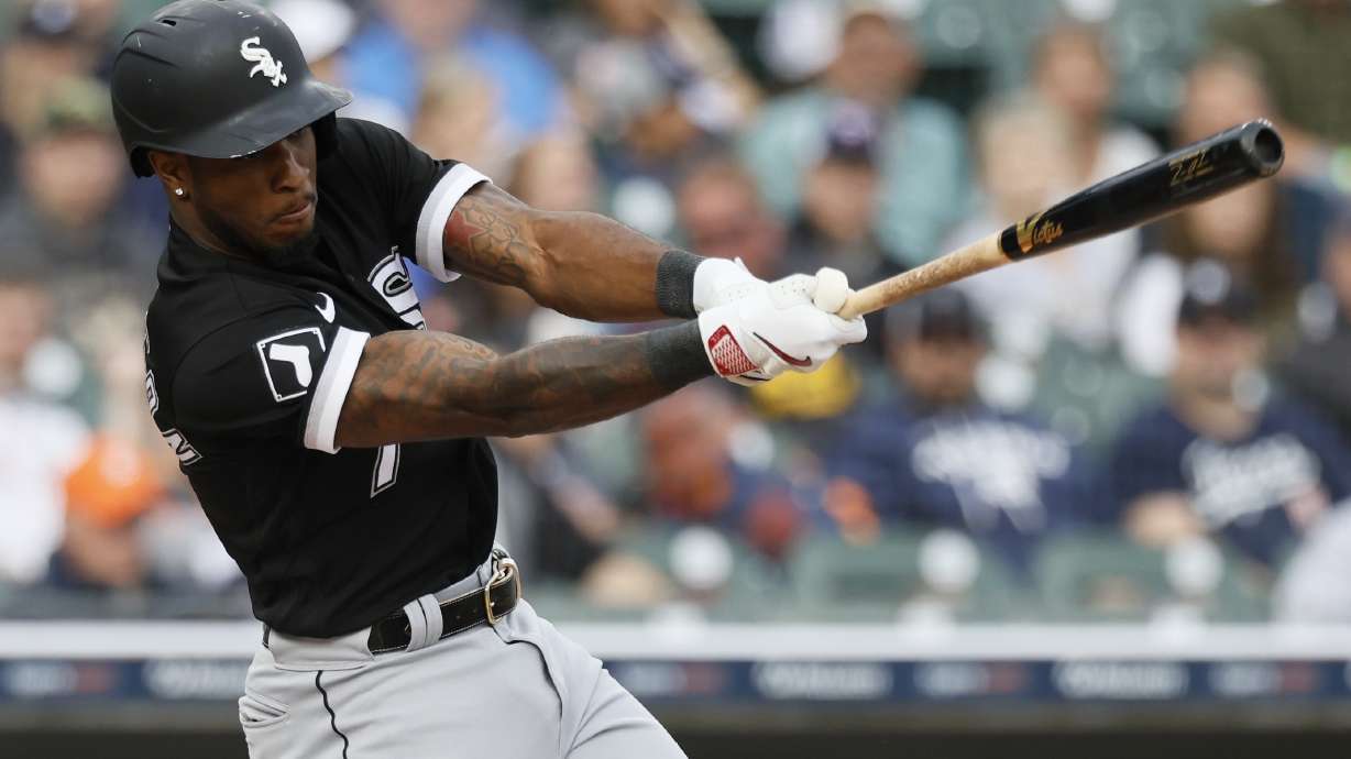 FILE - Chicago White Sox's Tim Anderson (7) bats against the Detroit Tigers during the first inning of a baseball game Saturday, Sept. 9, 2023, in Detroit. Veteran shortstop Tim Anderson has agreed to sign a one-year deal worth $5 million with the Miami Marlins. The deal is pending a physical, a person with knowledge of the decision told The Associated Press on Thursday, Feb. 22, 2024.