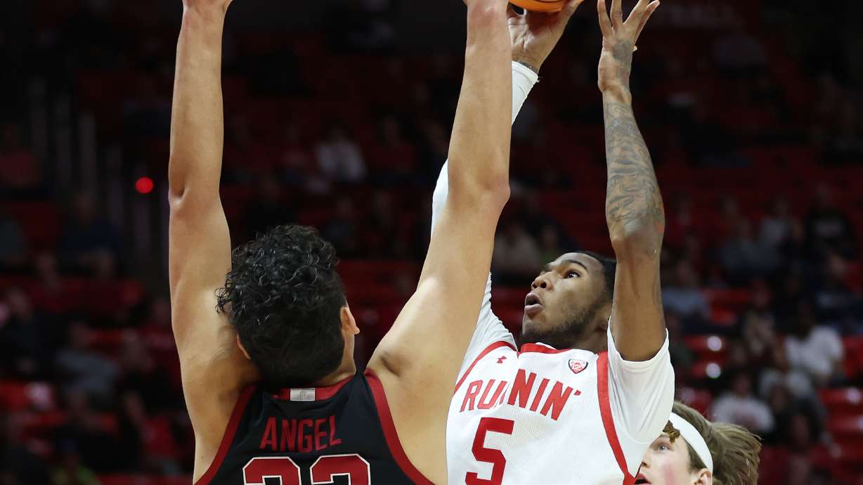 Deivon Smith records 3rd triple-double as Runnin' Utes blowout Cardinal at home