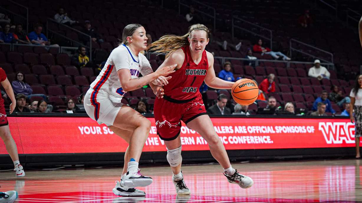 Southern Utah's Alexa Lord drives in the paint.