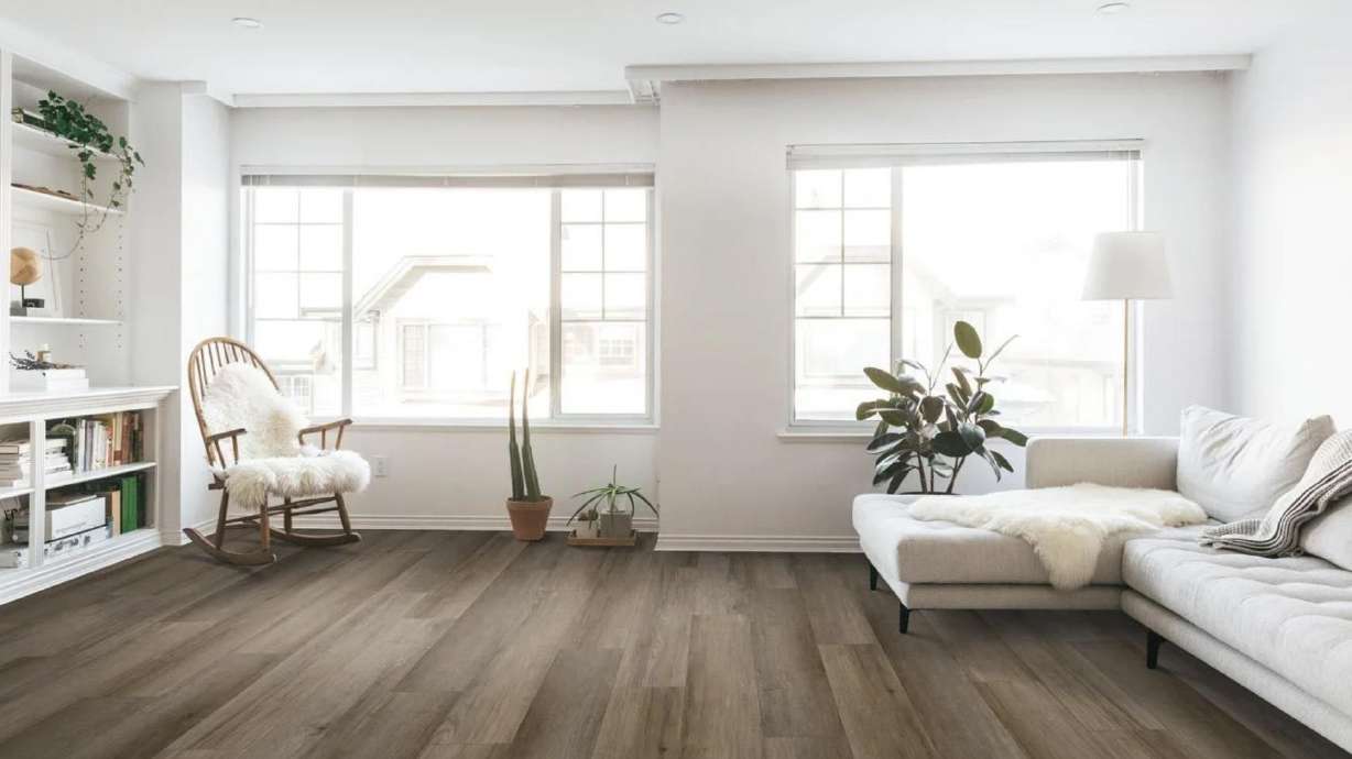 6 signs your LVP flooring needs to be replaced