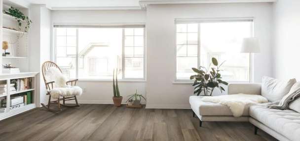 6 signs your LVP flooring needs to be replaced