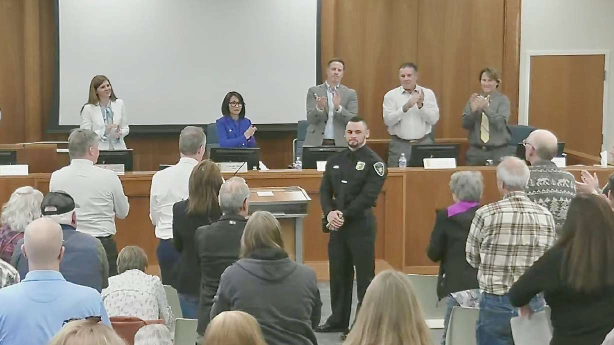 Kaysville police officer Kalawai Delos Santos received recognition at the Kaysville City Council meeting on Thursday, after helping stop wrong-way drivers on I-15 on two separate occasions.
