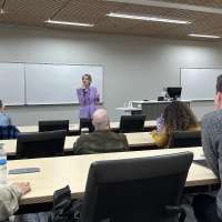 Leaders advocate for change instead of 'color inside the lines,' former HP boss says