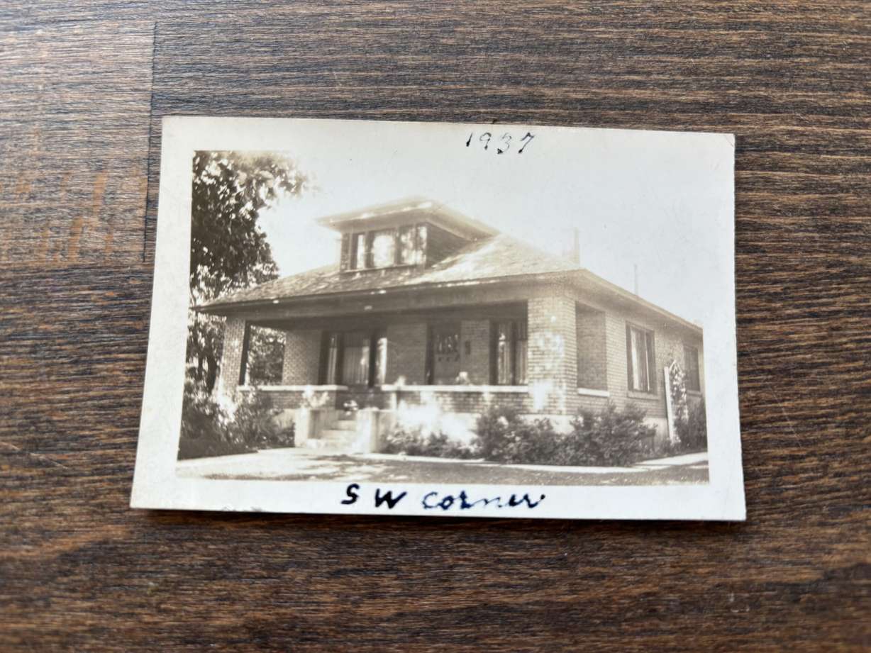 The Barrons' home at 308 N. Main Street in Springville in the 1930s.