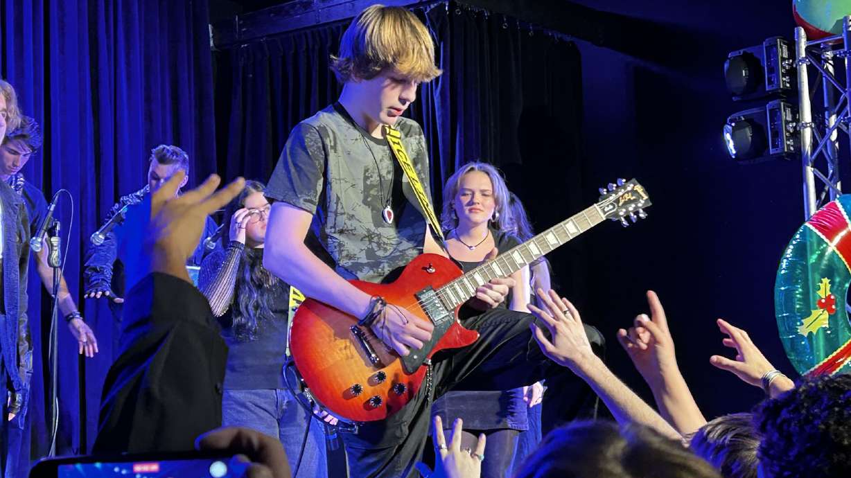 Young guitarist focuses on music while earning high school credits online